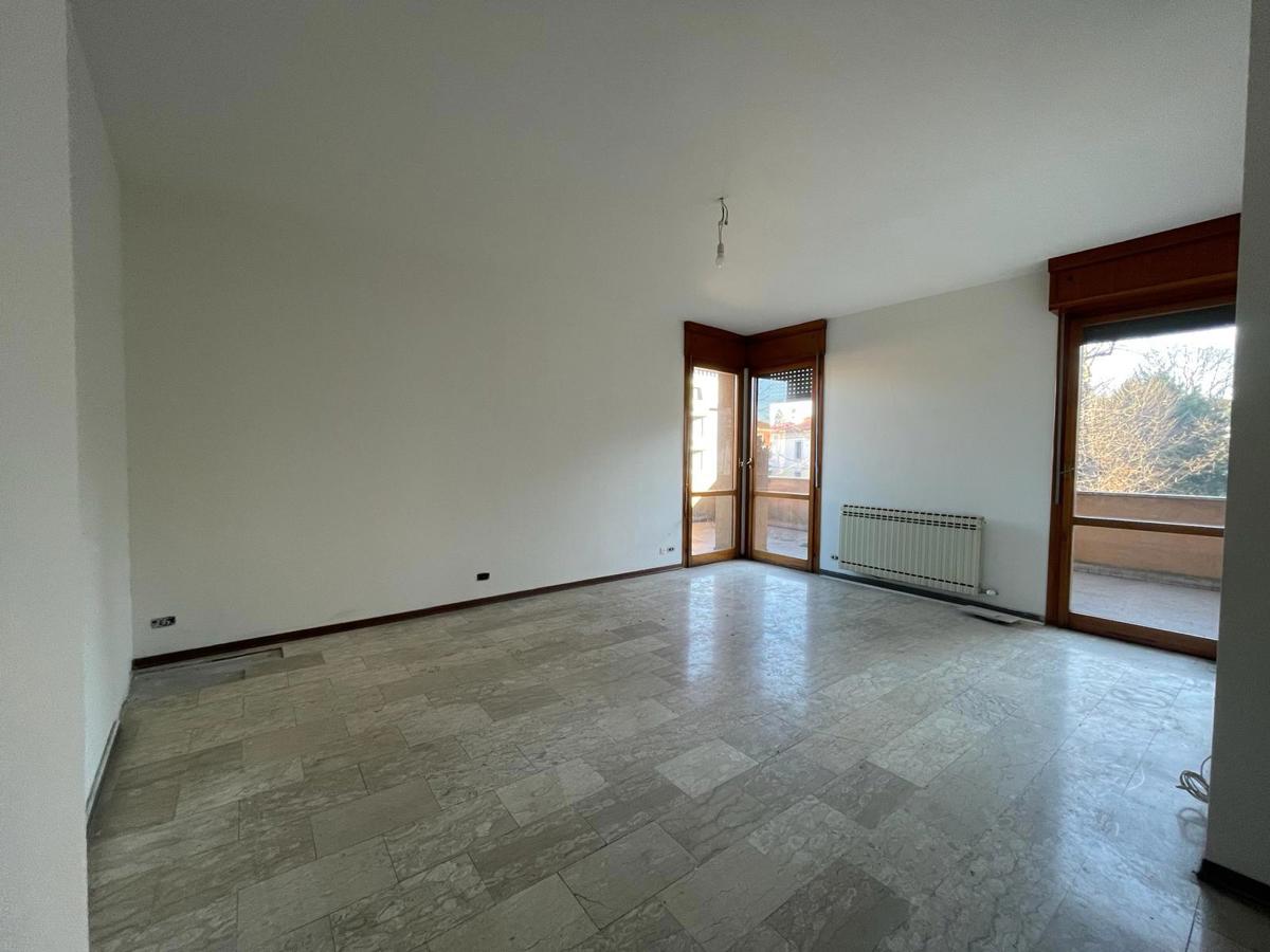 Foto 2 di 14 - Appartamento in vendita a Magenta