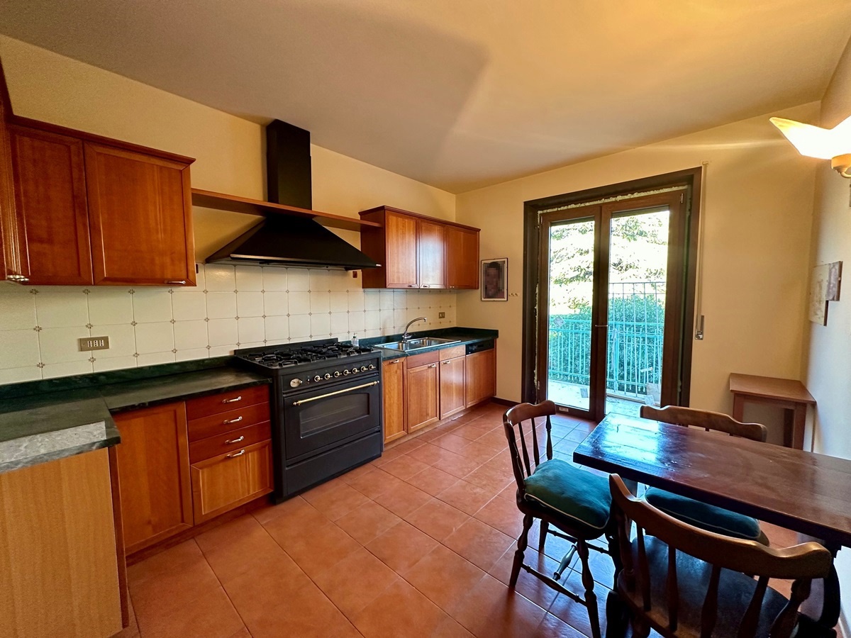 Foto 10 di 35 - Appartamento in vendita a Brescia