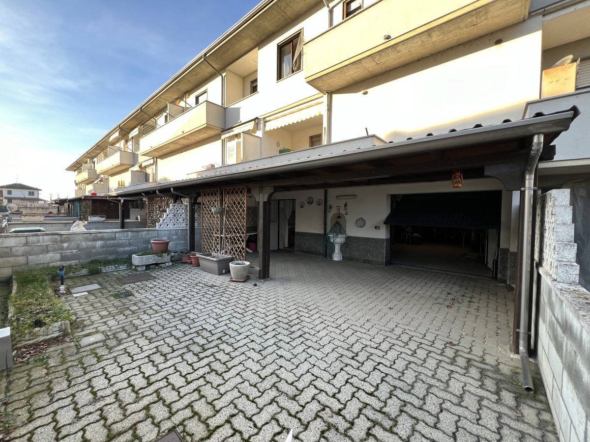 Foto 44 di 48 - Casa indipendente in vendita a Cilavegna
