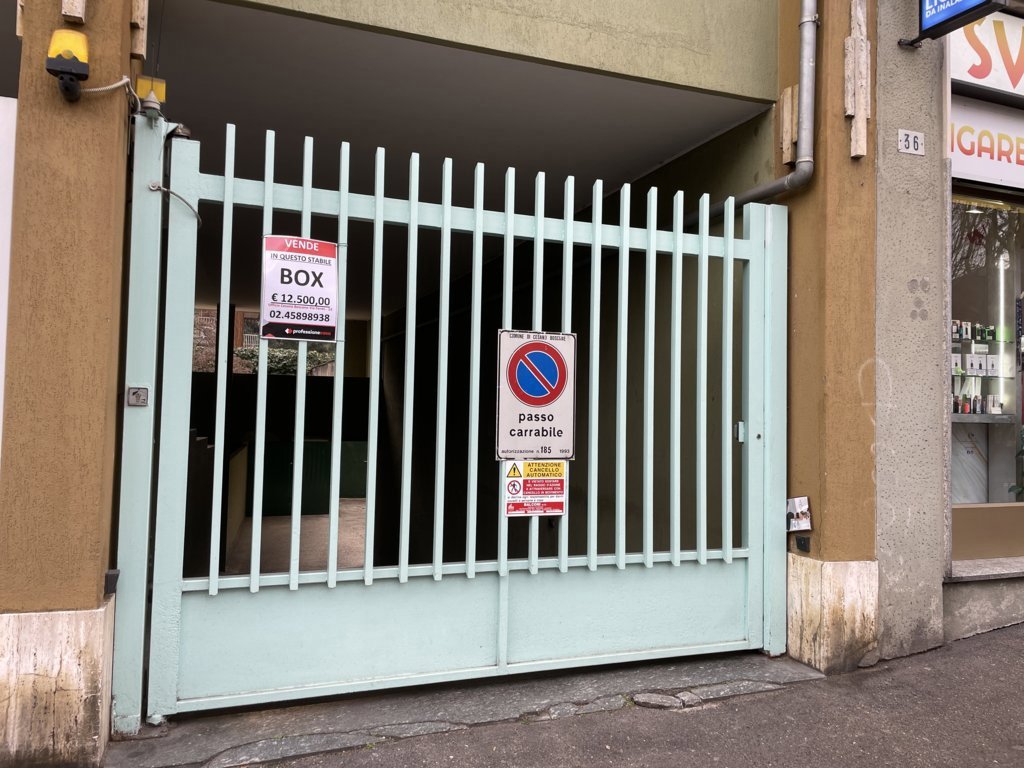 Foto 8 di 9 - Garage in vendita a Cesano Boscone