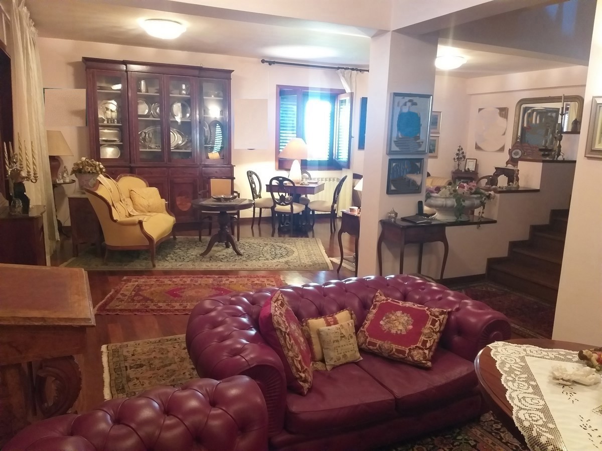 Foto 10 di 29 - Villa a schiera in vendita a Messina