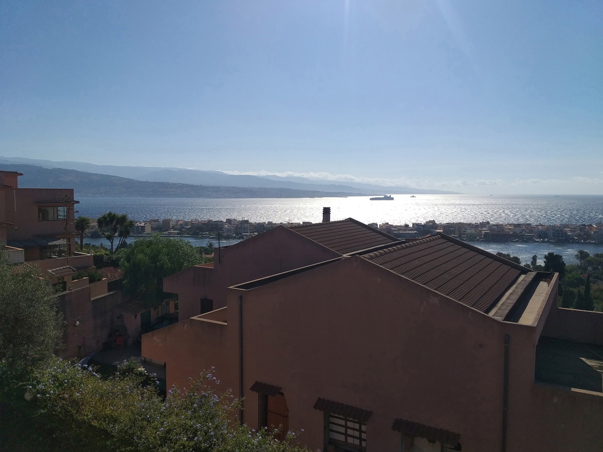 Foto 23 di 29 - Villa a schiera in vendita a Messina