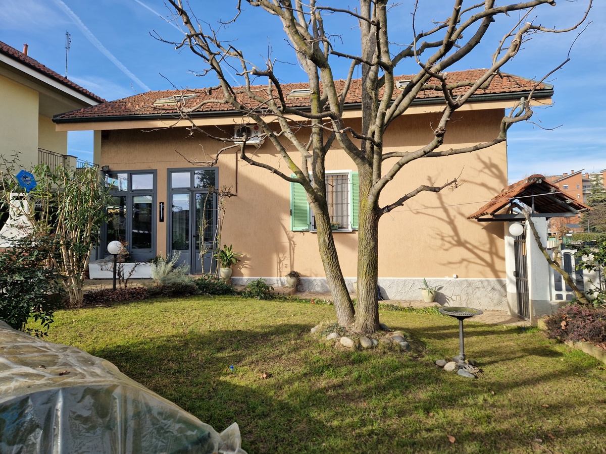 Foto 2 di 36 - Villa in vendita a Trofarello