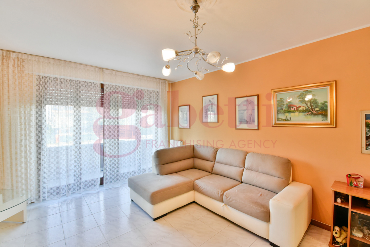 Foto 4 di 24 - Appartamento in vendita a Mariano Comense