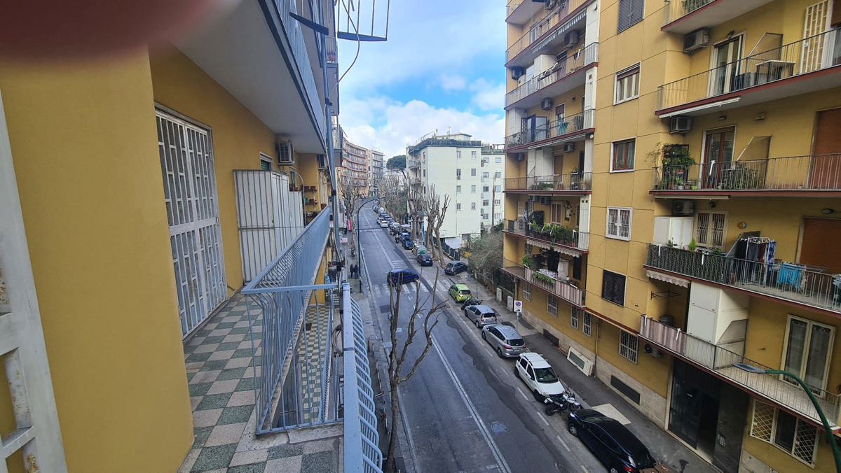 Foto 20 di 21 - Appartamento in vendita a Napoli