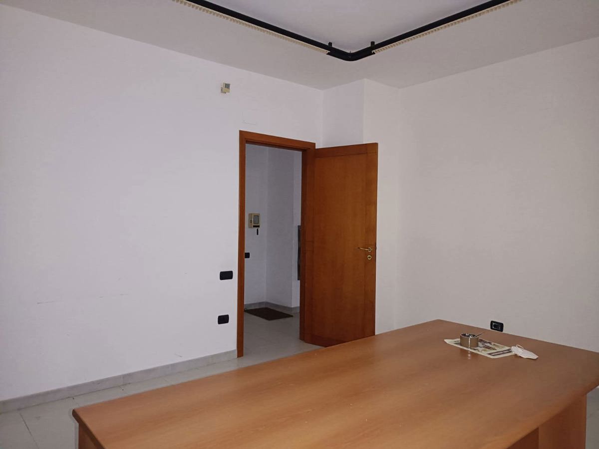 Foto 5 di 24 - Ufficio in affitto a Pagani