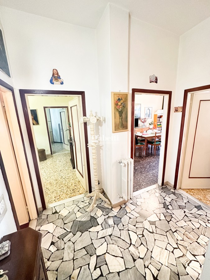 Foto 2 di 25 - Appartamento in vendita a Sesto Fiorentino