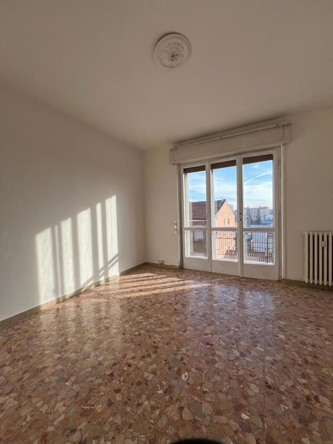Foto 1 di 15 - Appartamento in vendita a Verona