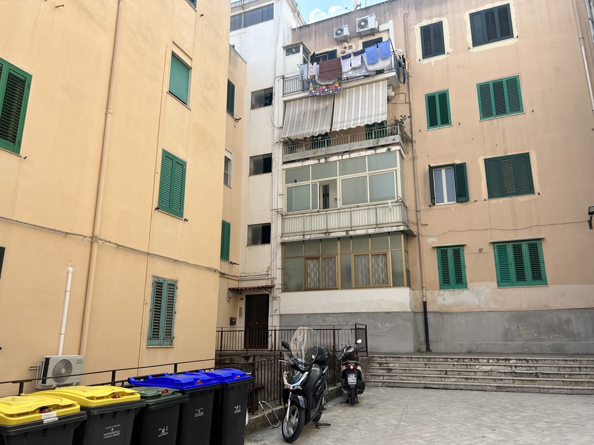 Foto 11 di 12 - Appartamento in vendita a Messina