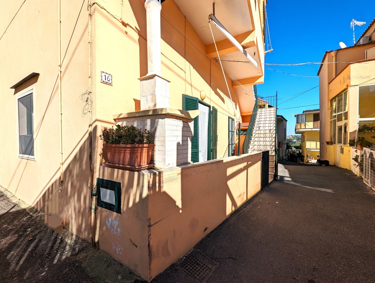 Foto 4 di 26 - Casa indipendente in vendita a Monte di Procida