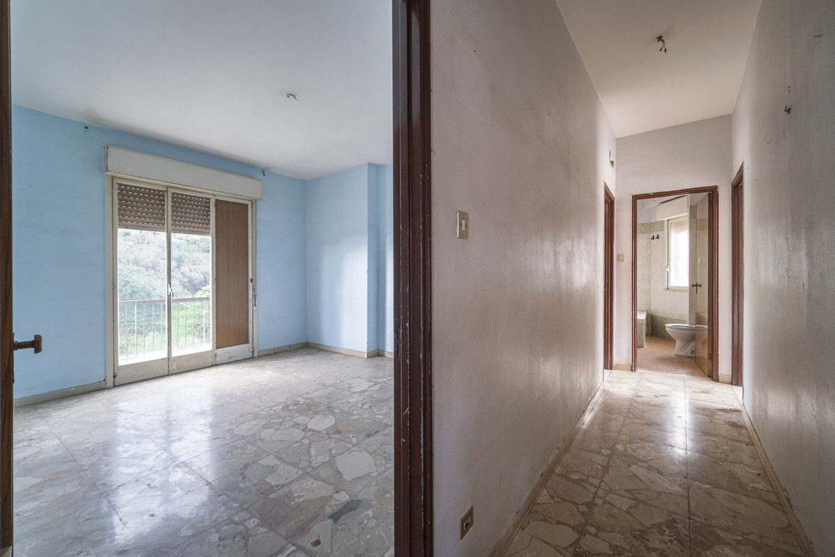 Foto 3 di 32 - Appartamento in vendita a Messina