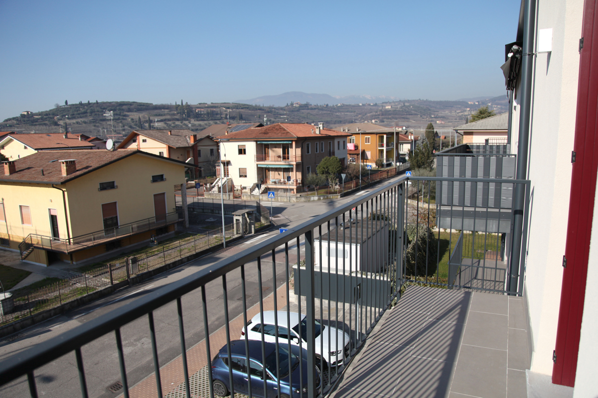 Foto 12 di 14 - Appartamento in vendita a San Pietro in Cariano