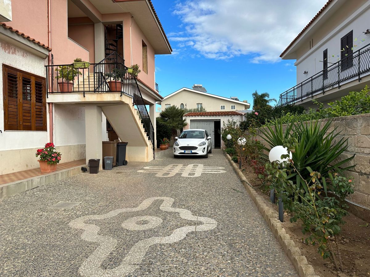 Foto 2 di 44 - Villa a schiera in vendita a Avola