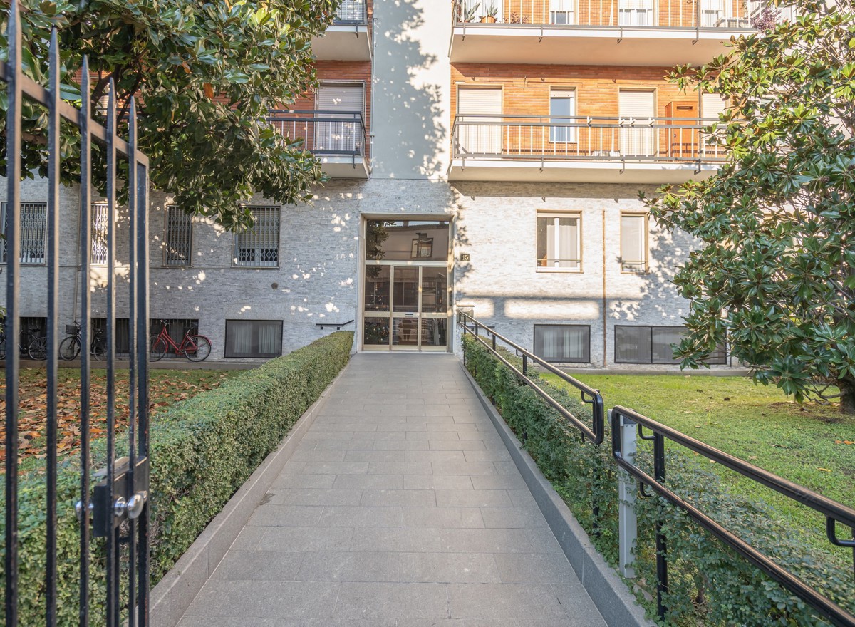 Foto 2 di 33 - Appartamento in vendita a Milano