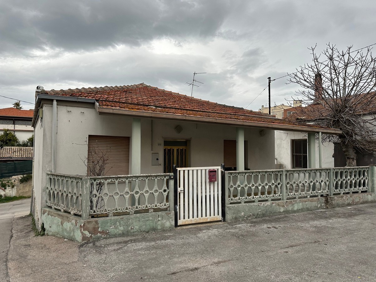 Foto 1 di 16 - Casa indipendente in vendita a Pescara