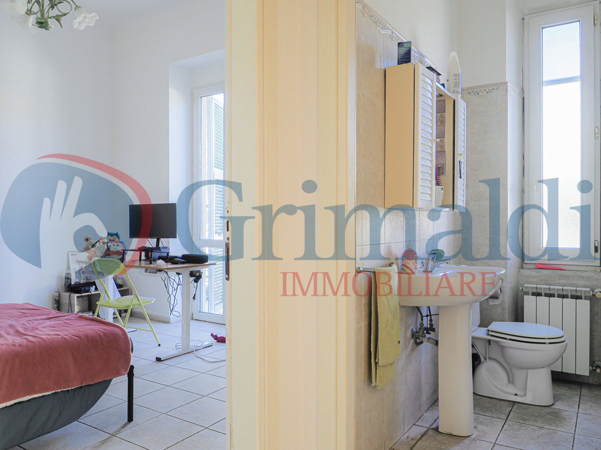 Foto 14 di 35 - Appartamento in vendita a La Spezia