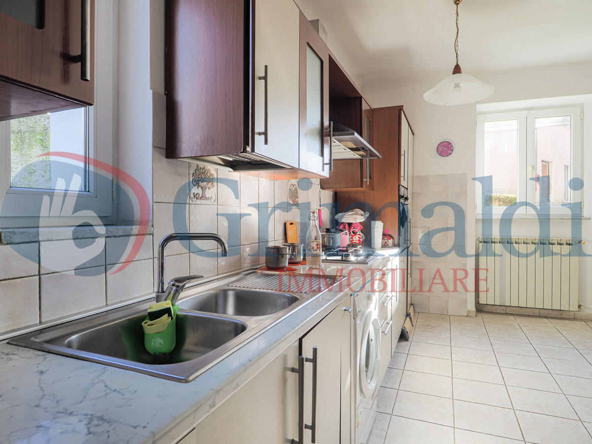 Foto 3 di 35 - Appartamento in vendita a La Spezia