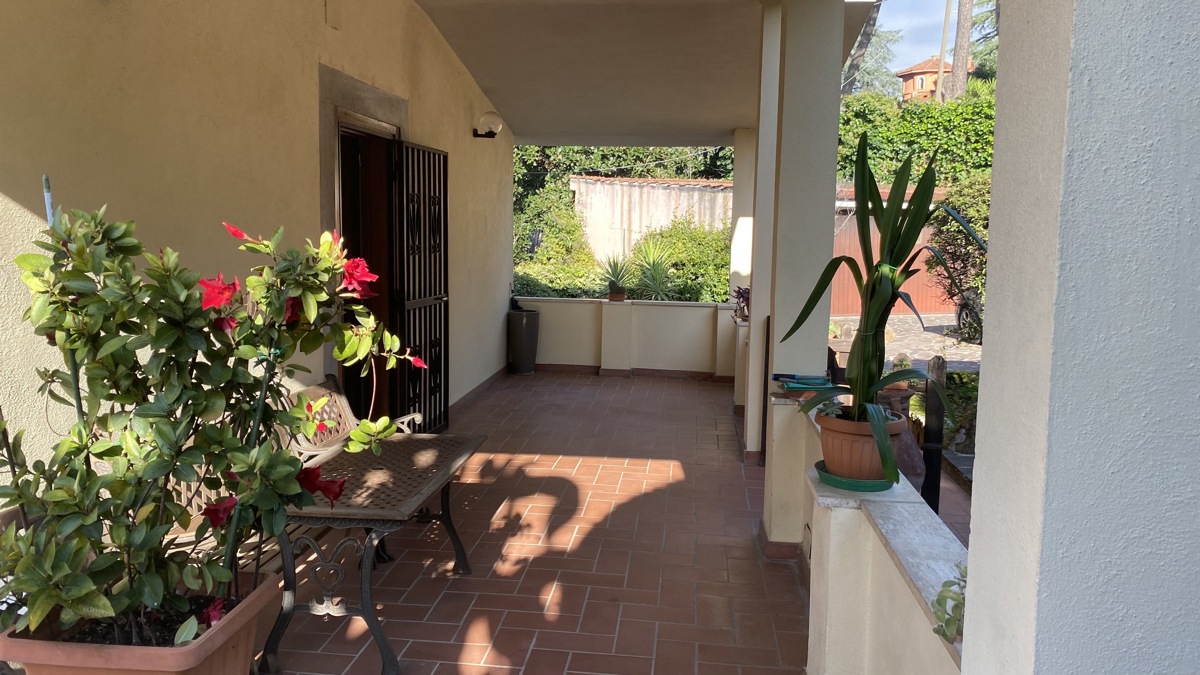 Foto 14 di 50 - Villa in vendita a Rignano Flaminio