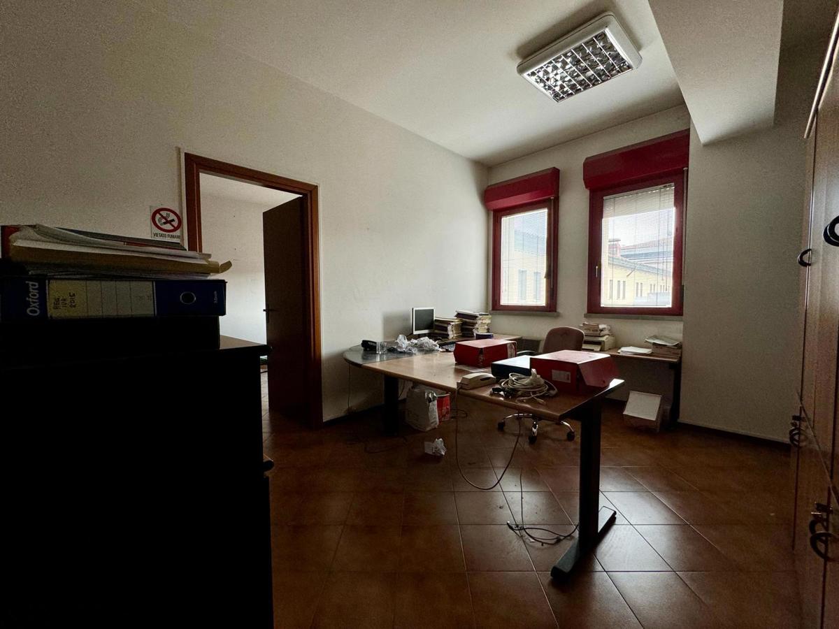 Foto 29 di 33 - Ufficio in vendita a Cremona