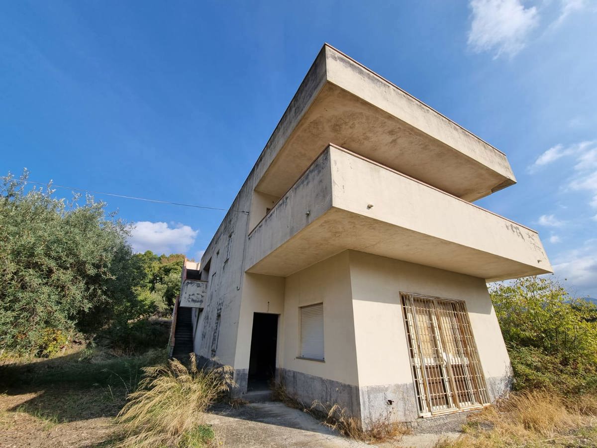 Foto 18 di 25 - Villa a schiera in vendita a Motta Camastra