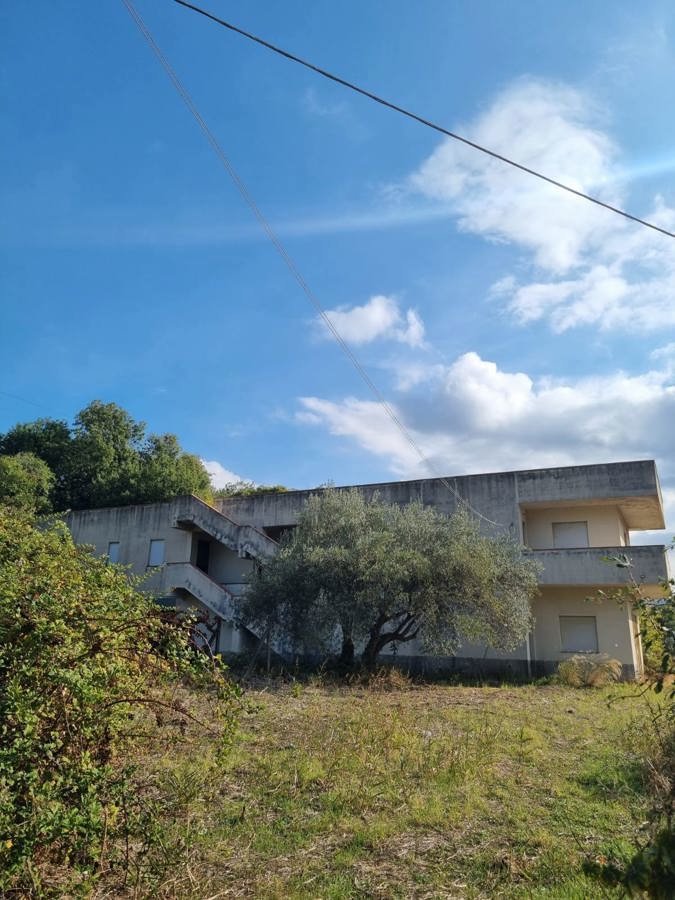 Foto 3 di 25 - Villa a schiera in vendita a Motta Camastra