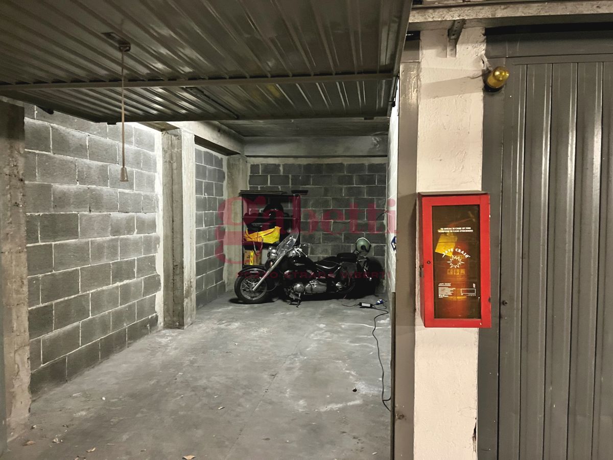 Foto 8 di 10 - Garage in vendita a Torino