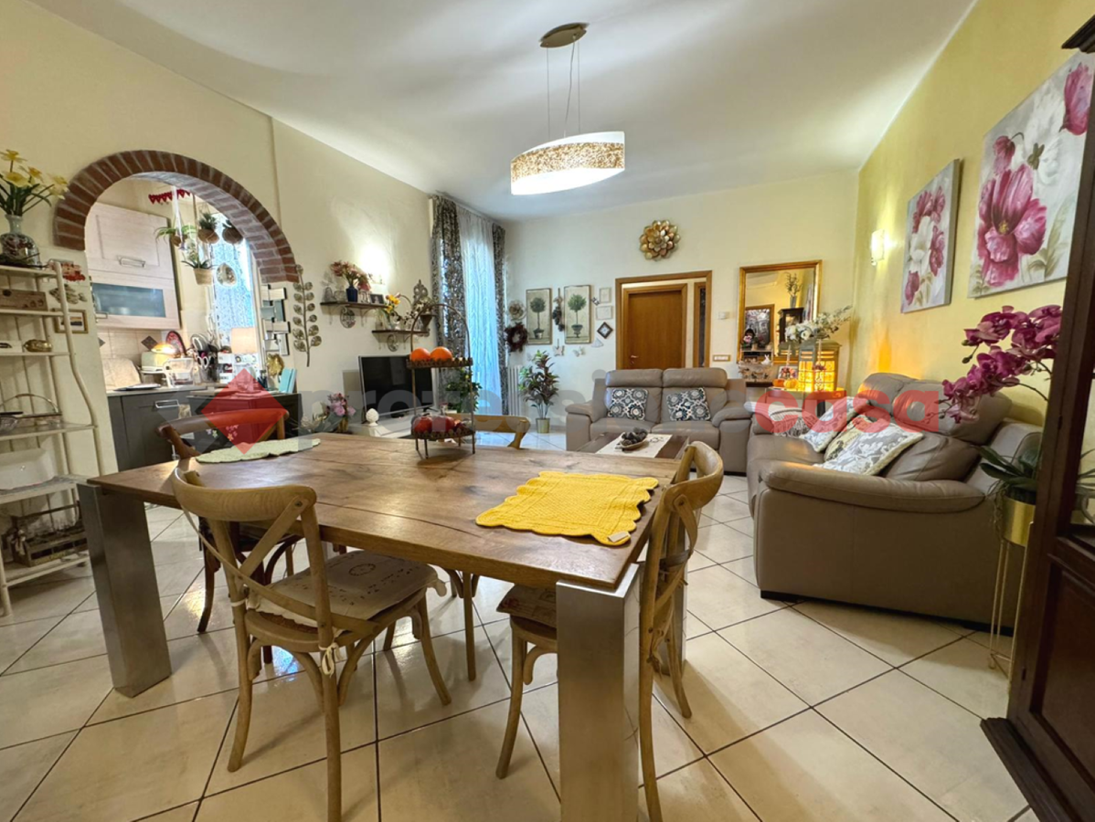 Foto 2 di 26 - Appartamento in vendita a Livorno