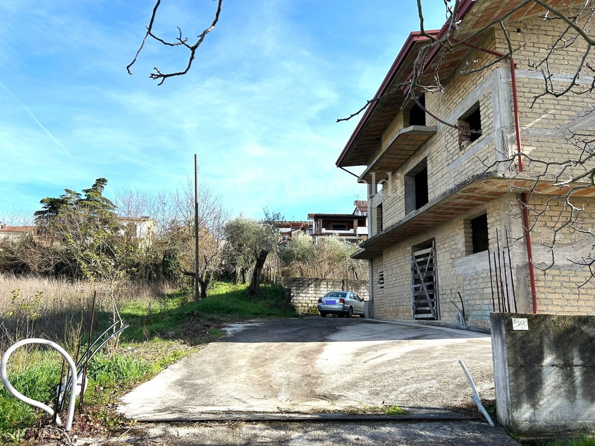 Foto 2 di 14 - Casa indipendente in vendita a Sant'Angelo A Cupolo