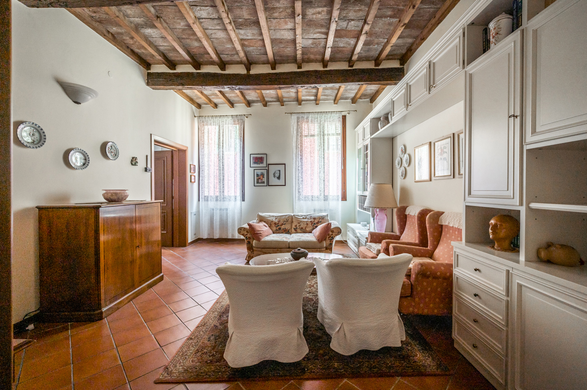 Foto 2 di 19 - Appartamento in vendita a Modena