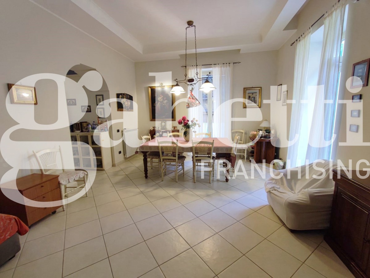 Foto 5 di 32 - Appartamento in vendita a Napoli
