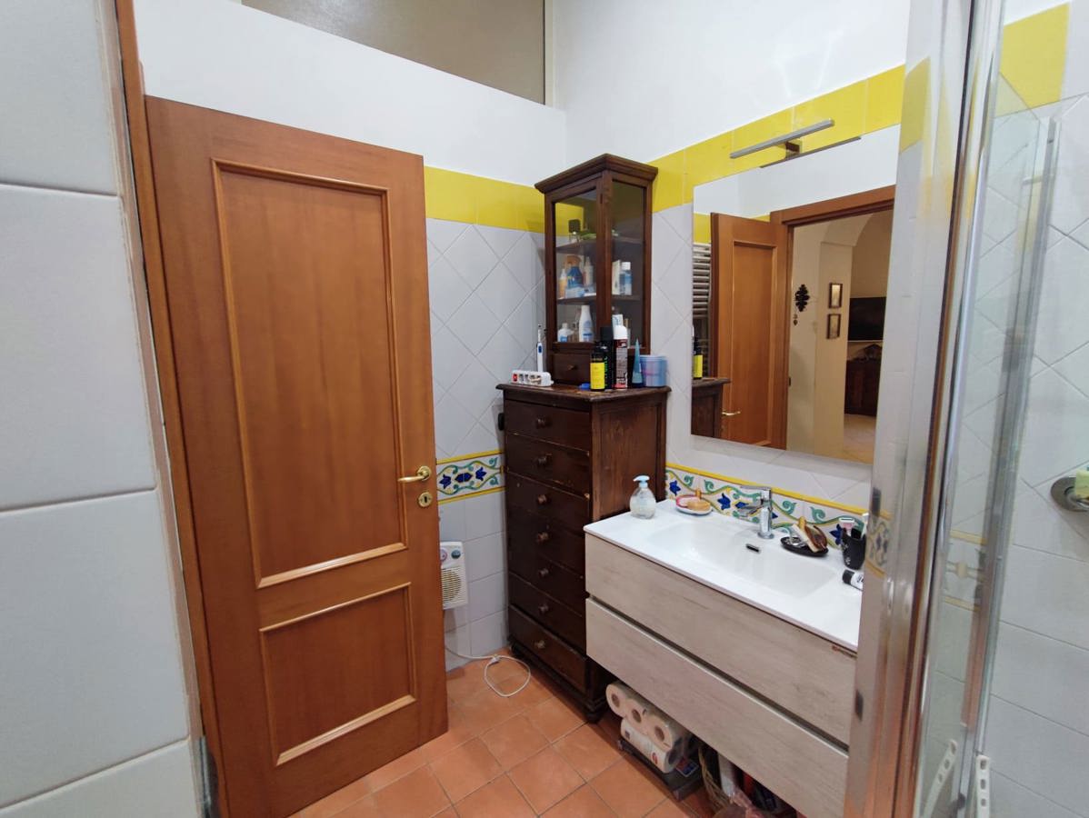Foto 15 di 32 - Appartamento in vendita a Napoli