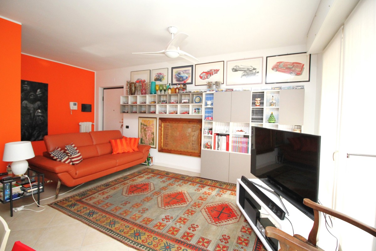 Foto 1 di 27 - Appartamento in vendita a Legnano