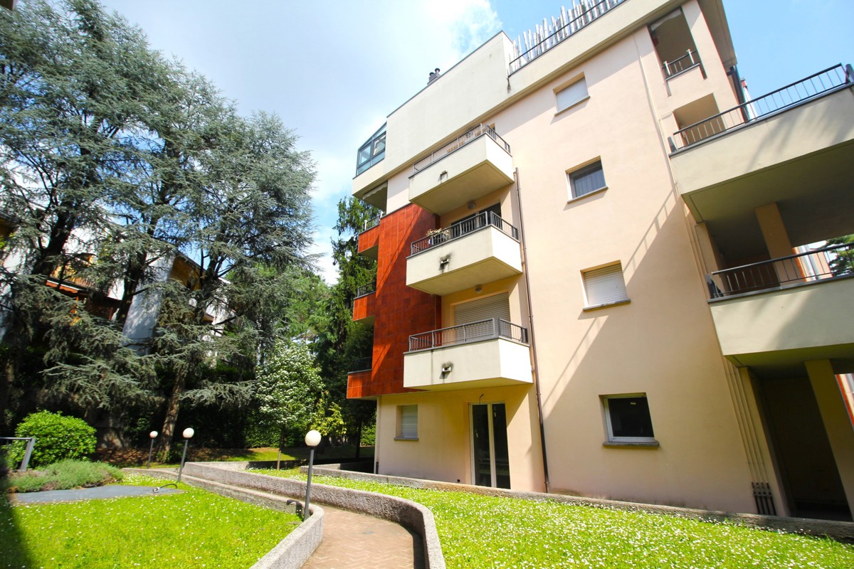 Foto 26 di 27 - Appartamento in vendita a Legnano