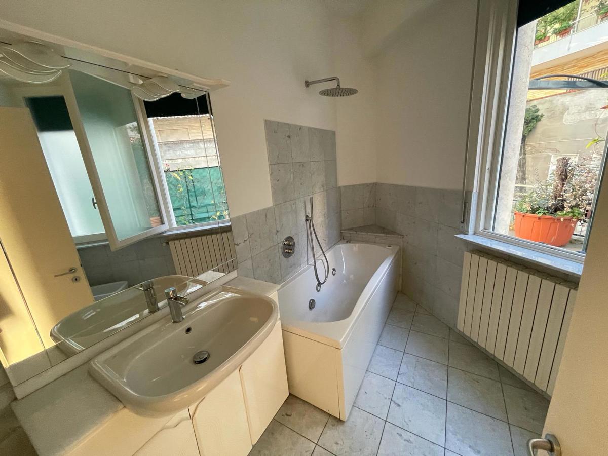 Foto 15 di 28 - Appartamento in vendita a Sanremo