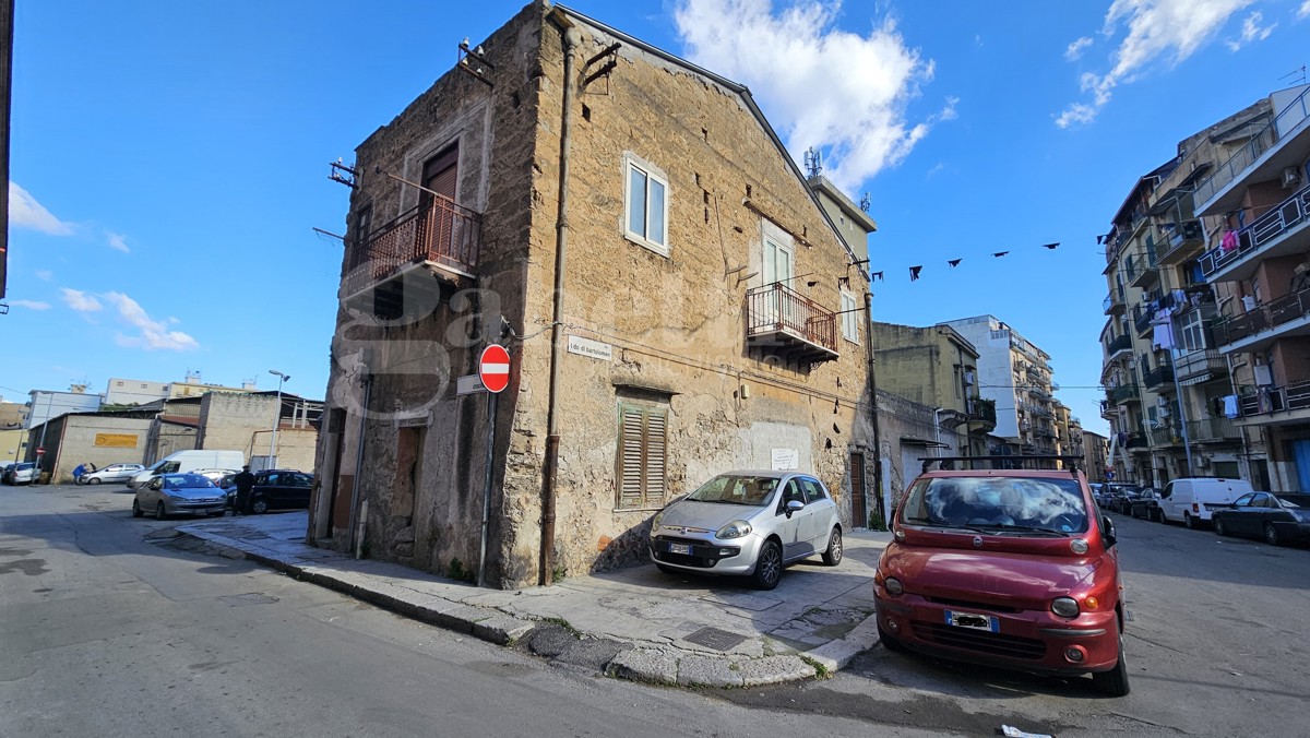 Foto 15 di 17 - Casa indipendente in vendita a Palermo