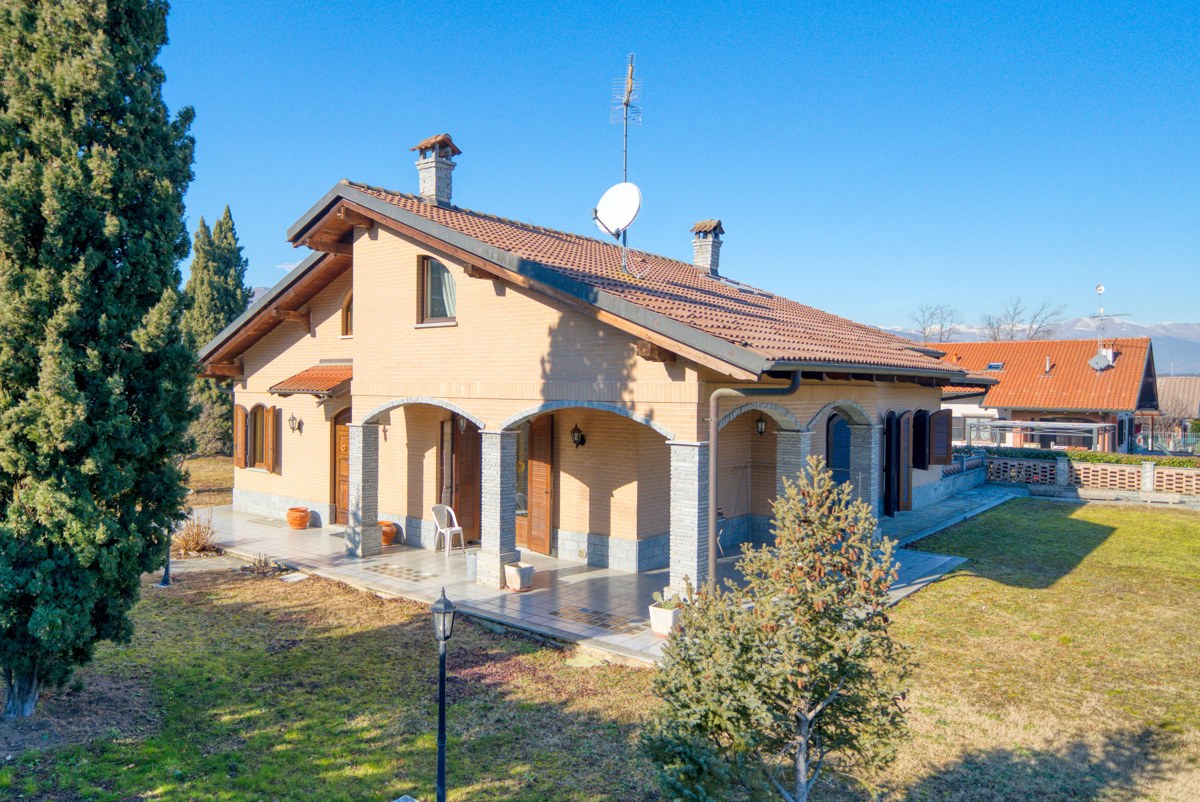 Foto 1 di 50 - Villa in vendita a Druento