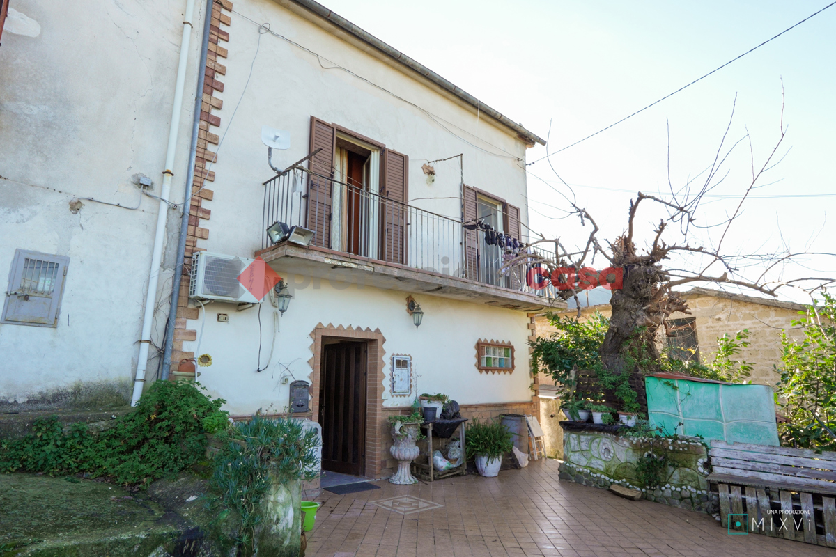 Foto 14 di 18 - Villa a schiera in vendita a Roccadaspide
