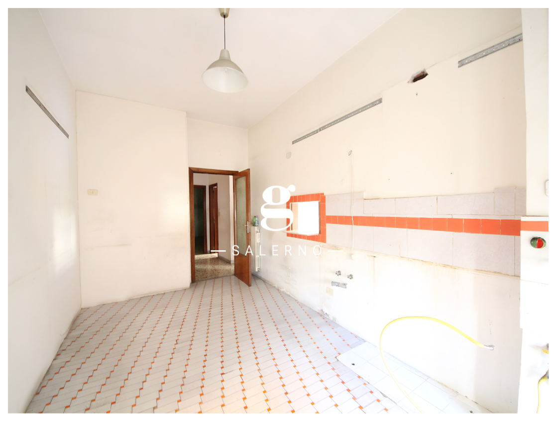 Foto 9 di 24 - Appartamento in vendita a Salerno