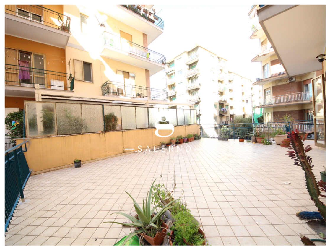 Foto 17 di 24 - Appartamento in vendita a Salerno