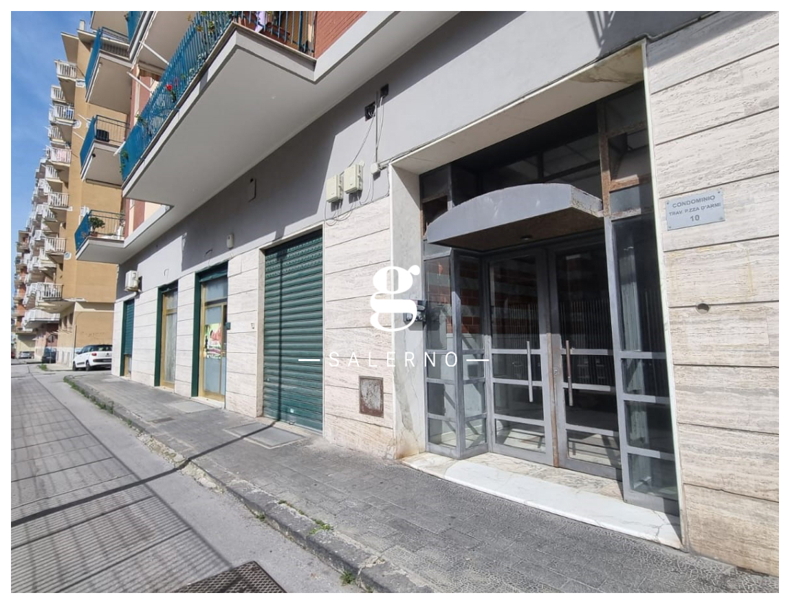 Foto 22 di 24 - Appartamento in vendita a Salerno