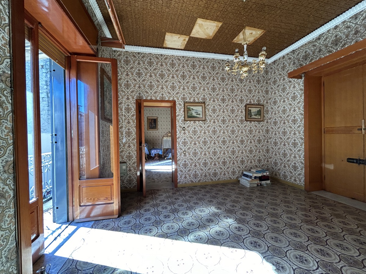 Foto 10 di 25 - Palazzo o stabile in vendita a Crispano