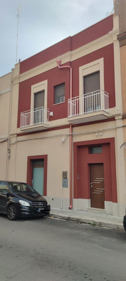 Foto 1 di 19 - Casa indipendente in vendita a Brindisi