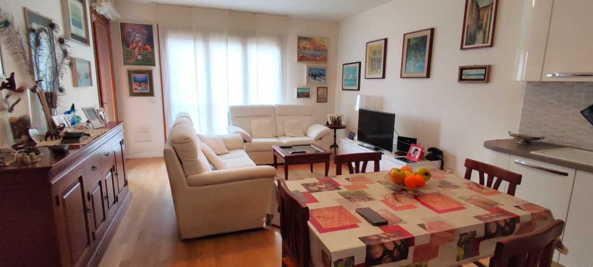 Foto 2 di 21 - Appartamento in vendita a Siziano
