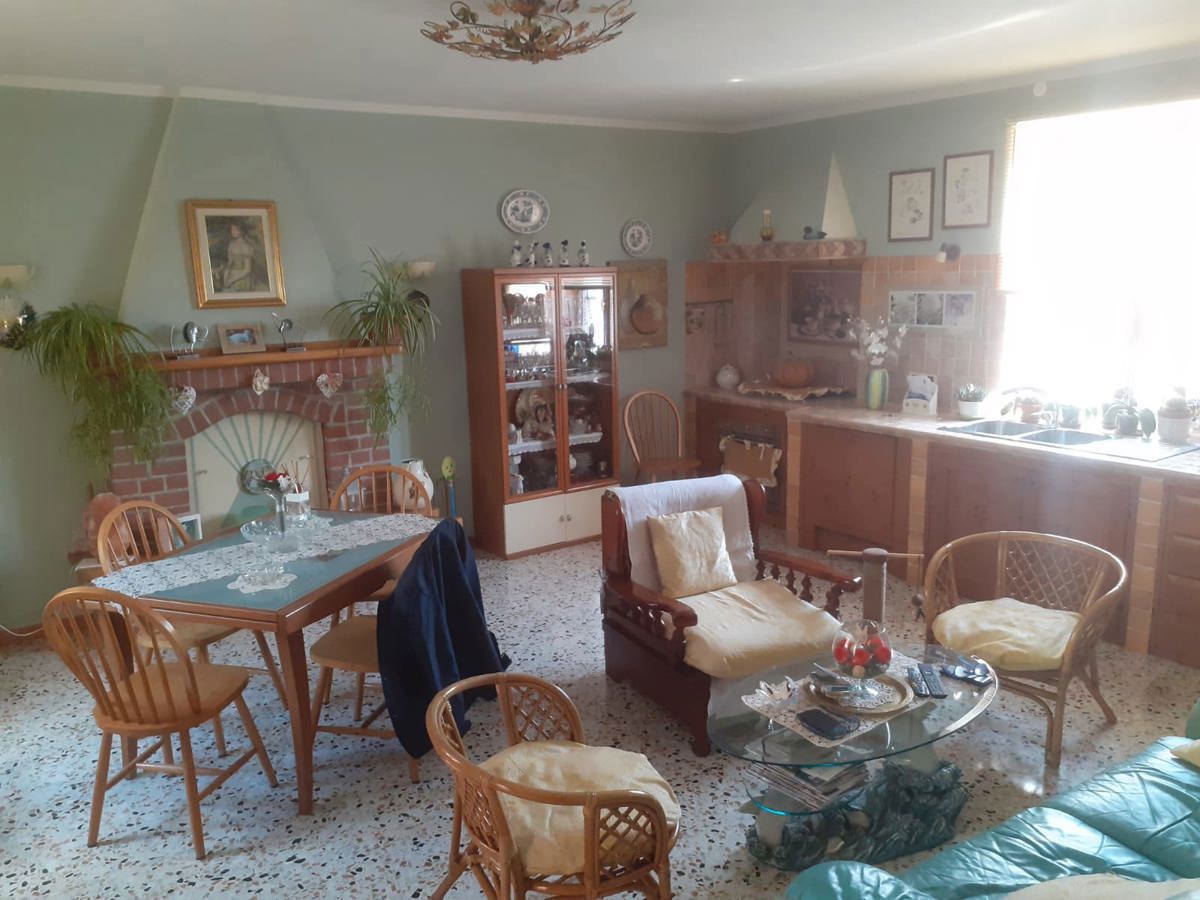 Foto 2 di 20 - Casa indipendente in vendita a Mombello Monferrato