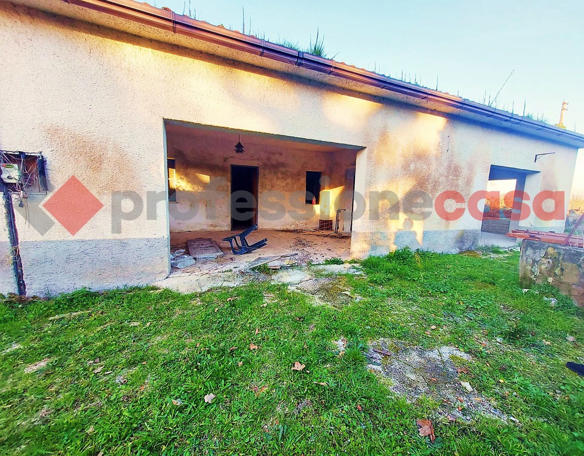 Foto 8 di 14 - Casa indipendente in vendita a Villa Santa Lucia