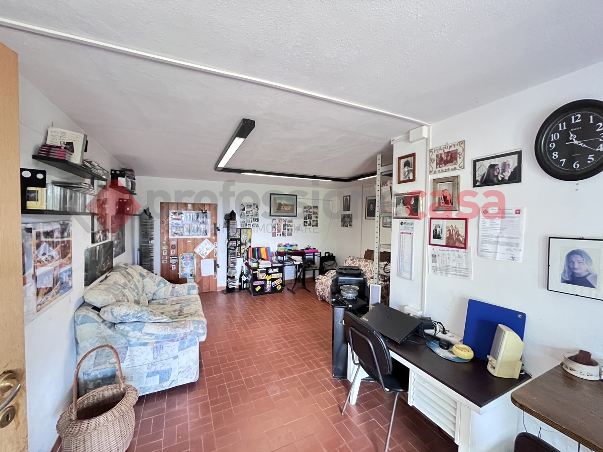 Foto 29 di 30 - Villa in vendita a Crespina Lorenzana