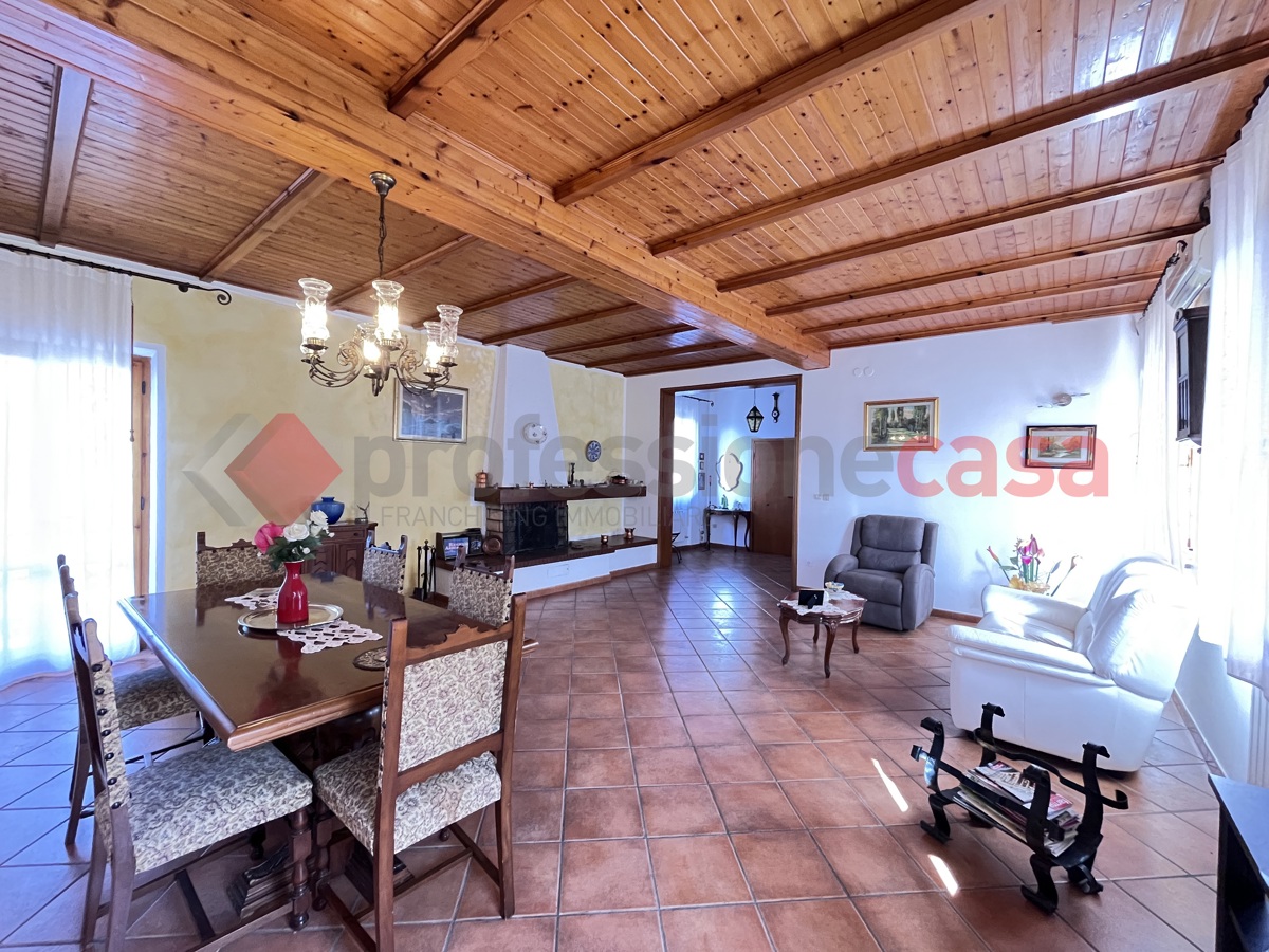 Foto 10 di 30 - Villa in vendita a Crespina Lorenzana
