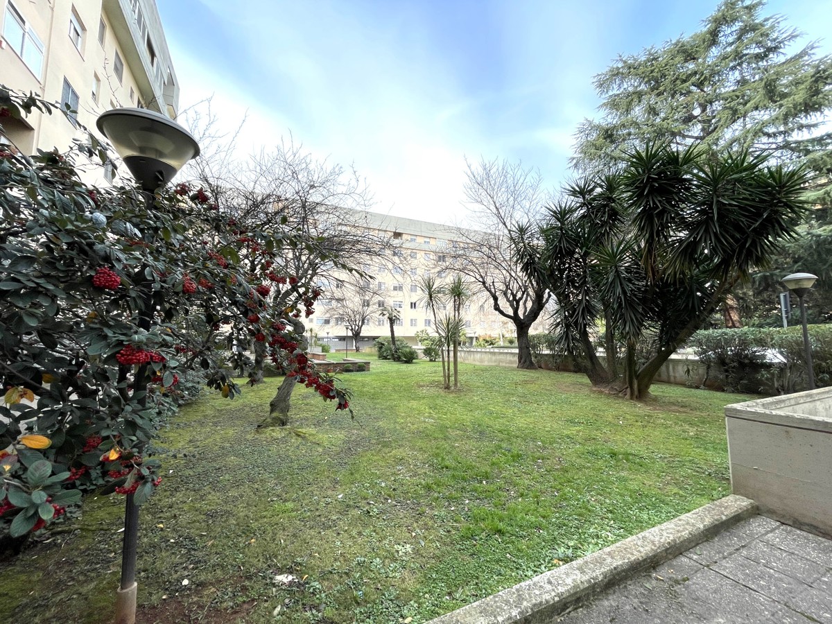 Foto 36 di 40 - Appartamento in vendita a Roma