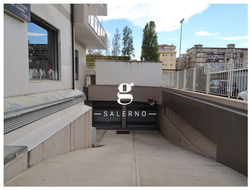 Foto 24 di 25 - Appartamento in vendita a Salerno