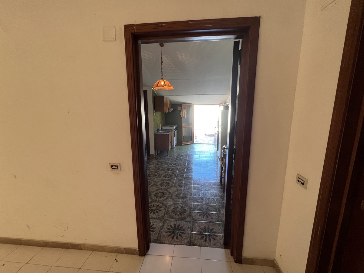 Foto 15 di 50 - Appartamento in vendita a Falconara Albanese